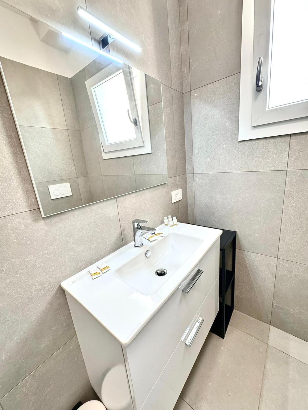 Suites Dreams Fiumicino Mare エクステリア 写真