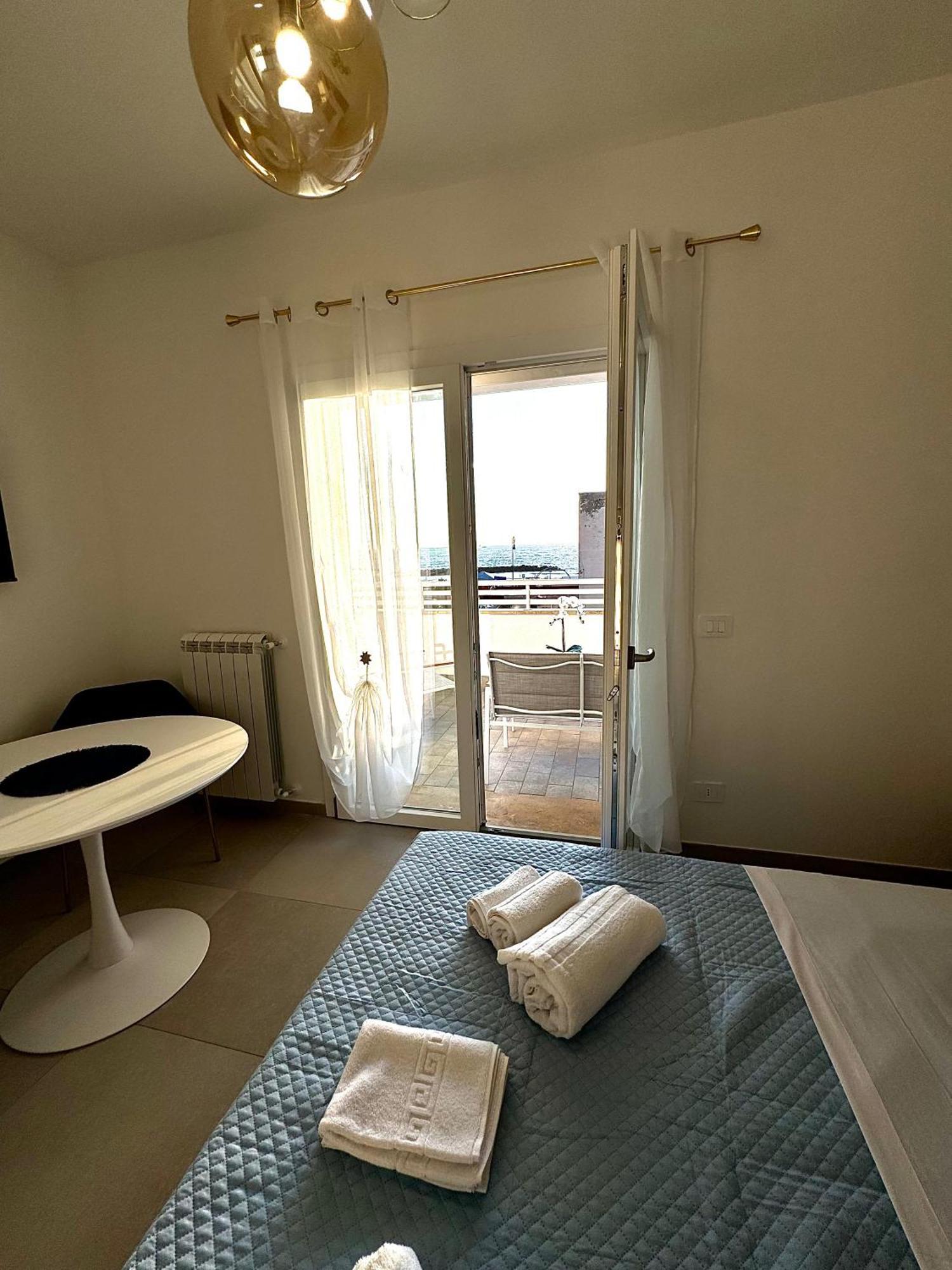 Suites Dreams Fiumicino Mare エクステリア 写真