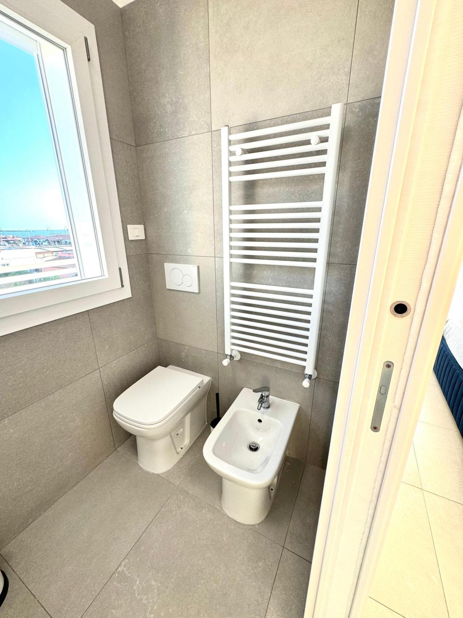 Suites Dreams Fiumicino Mare エクステリア 写真